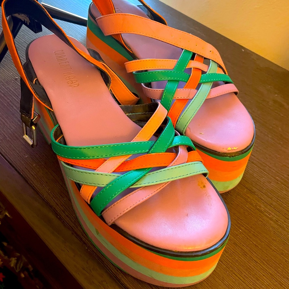 Colorful platforms